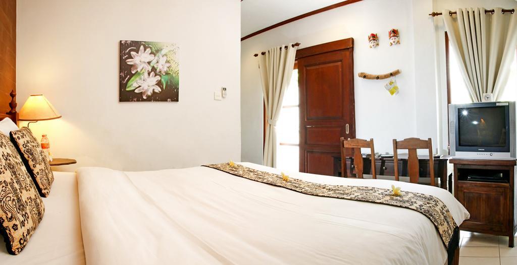 Sunhouse Guesthouse Sanur Zimmer foto